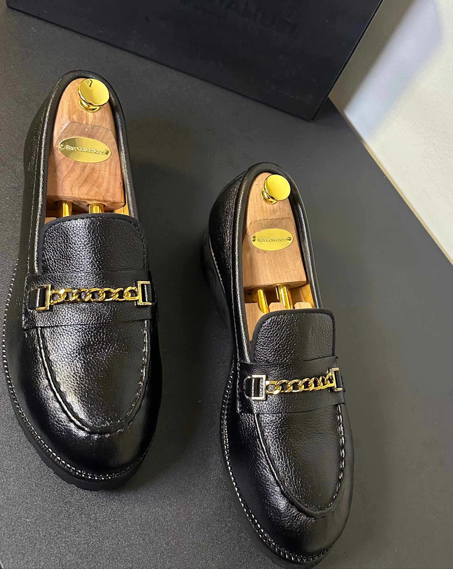 BLACK MIK LOAFER