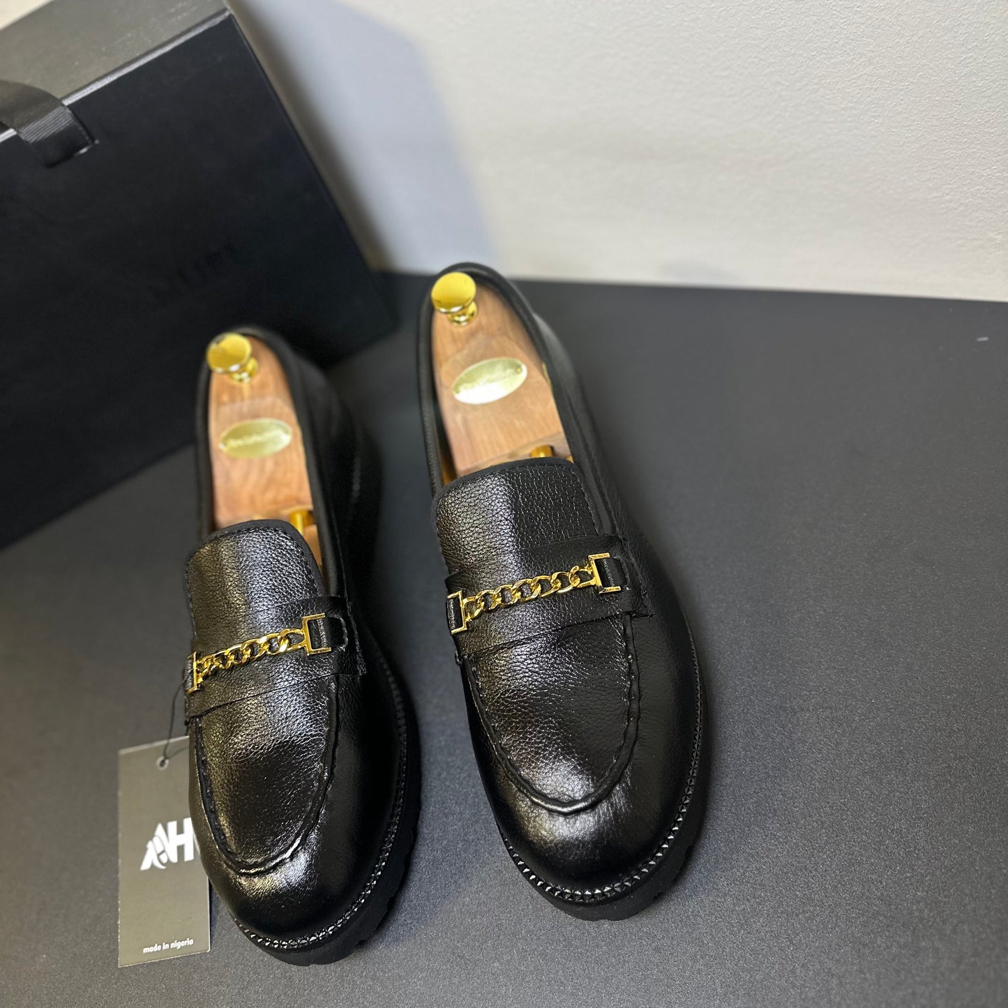 BLACK MIK LOAFER