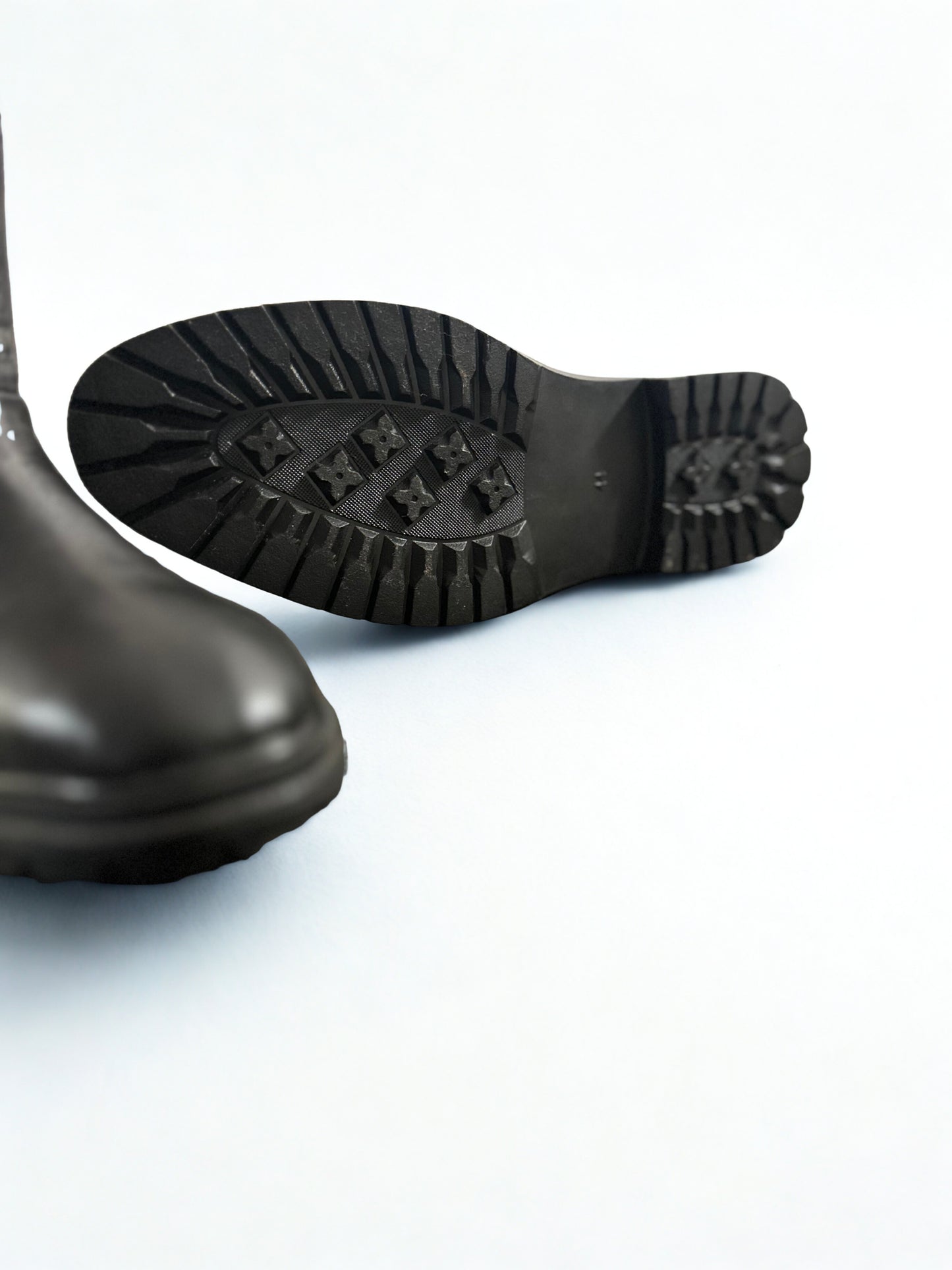 Ben Black Leather Chelsea Boots